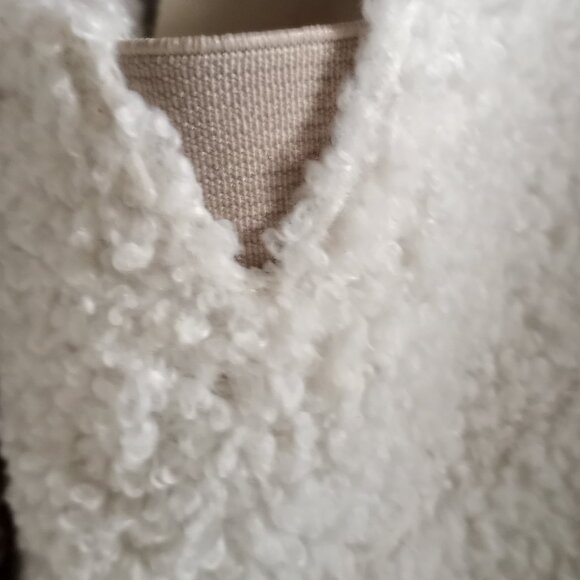 'TOMS' ALPERGATA Size 8 Faux Shearling Flats EUC - Picture 2 of 16